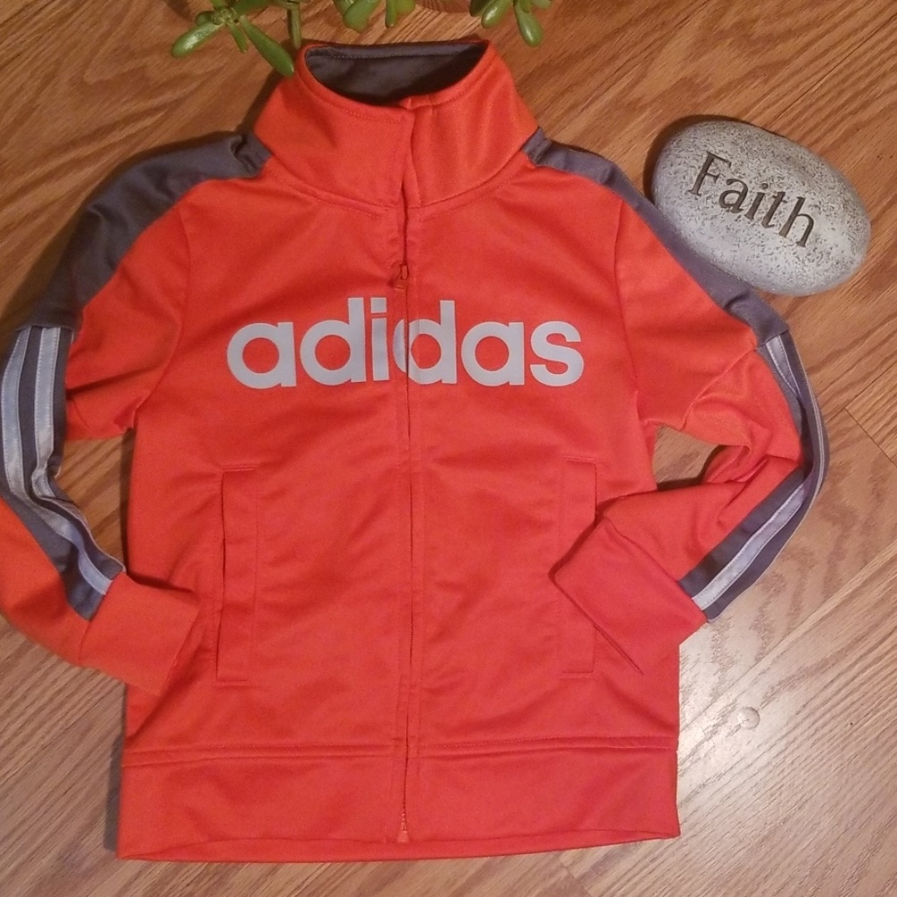 Adidas jacket like new 4t